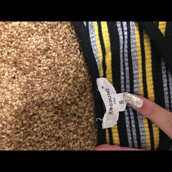 Striped Over the shoulder crop top - Picture 3 of 3